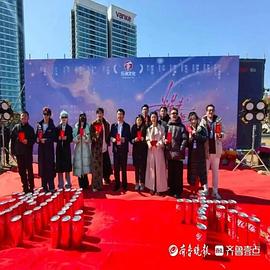 當星光墜入花海